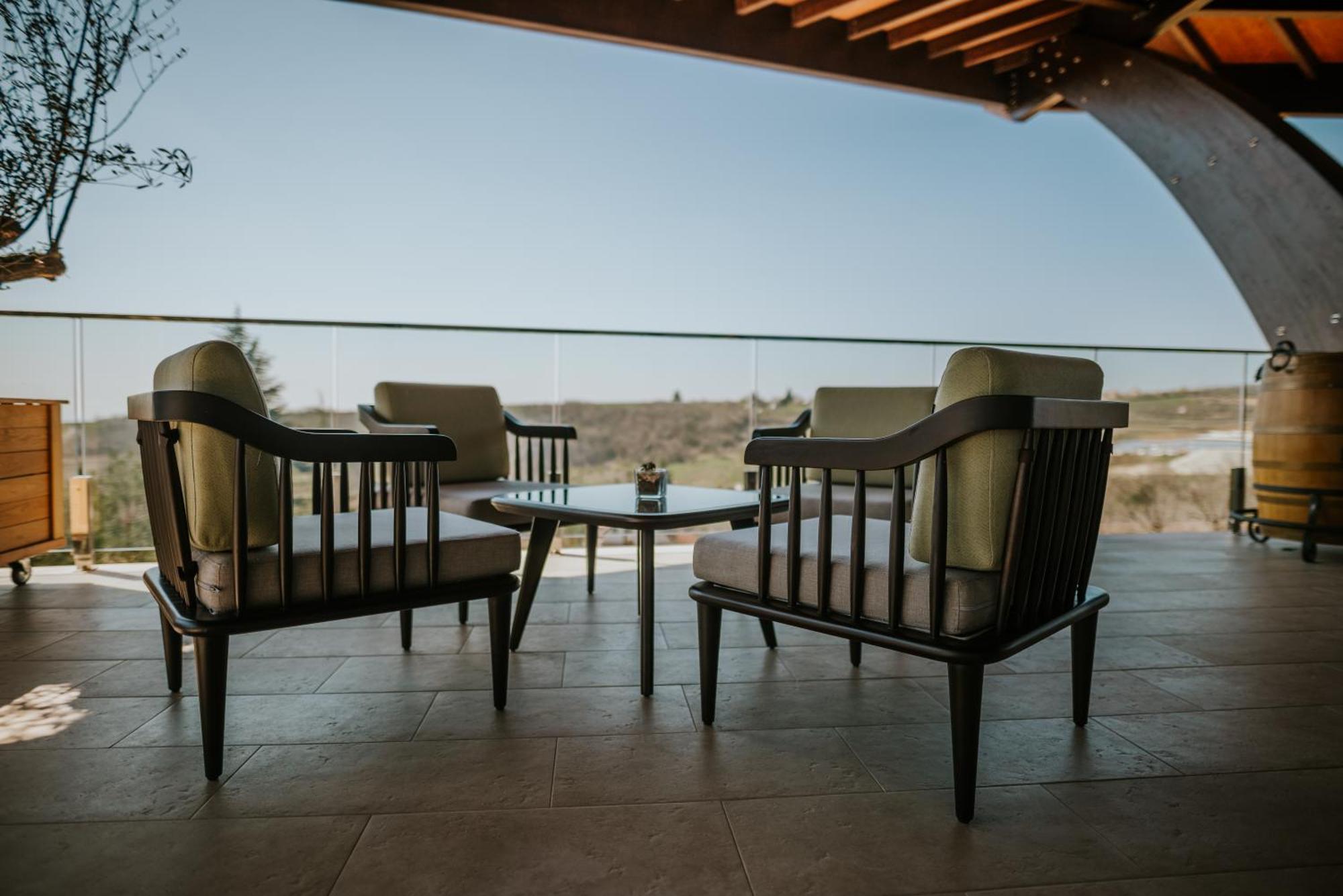 Vinska Kuca Kovacevic Bed & Breakfast Irig Exterior photo